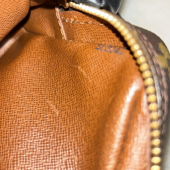 Louis Vuitton Marly Bandouliere 
Monogram Crossbody Shoulder Bag - Picture 14 of 14